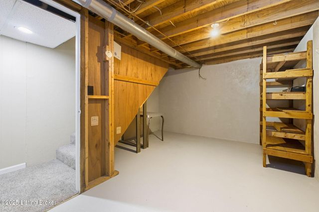 11802 Running Creek Rd, Louisville, KY 40243