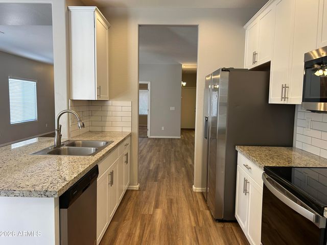 28588 N RAINFALL Drive, San Tan Valley, AZ 85143