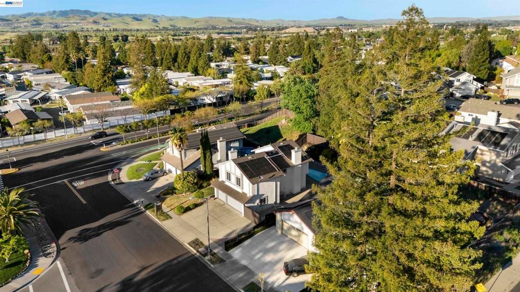 Image 55 of property listing at 3208 Touriga Dr, Pleasanton, CA 94566