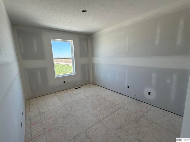 4765 E 21st Avenue, Fremont, NE 68025