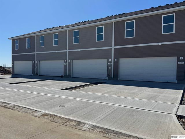 4765 E 21st Avenue, Fremont, NE 68025