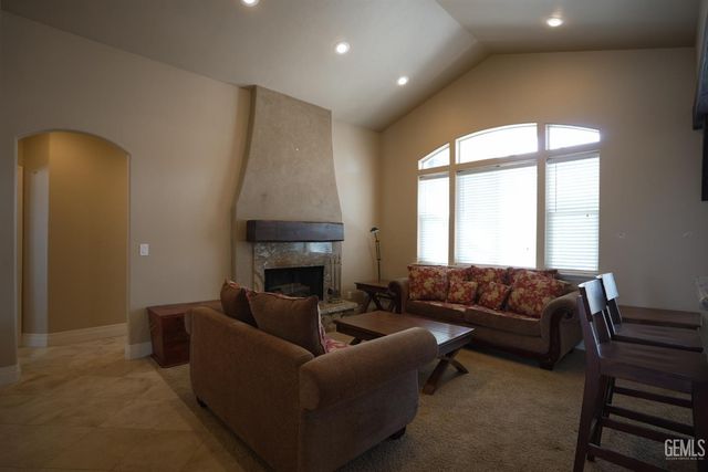 25841 Remington Court, Tehachapi, CA 93561