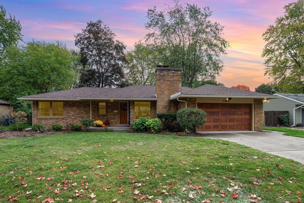 701 W Meadowbrook Street, Midland, MI 48640