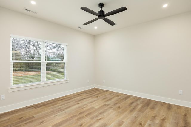 5824 Mckinley Street, East Ridge, TN 37412