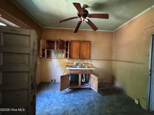 822 W Thomas Street, Rocky Mount, NC 27804