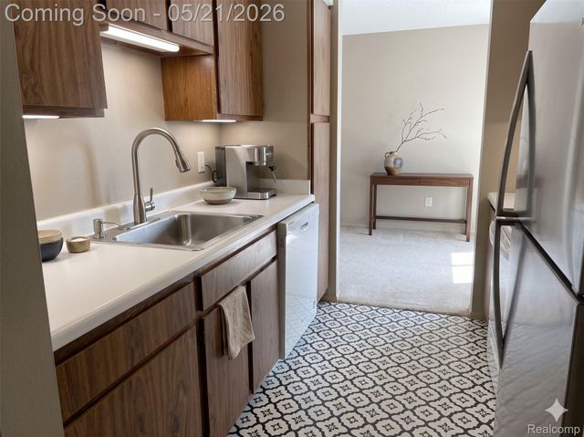 30024 W 12 Mile Road, Farmington Hills, MI 48334