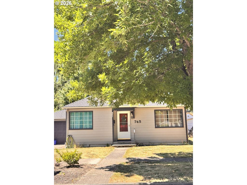745 20TH St, Salem, OR 97301