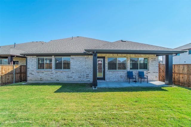 1524 Soapberry Drive, Aubrey, TX 76227