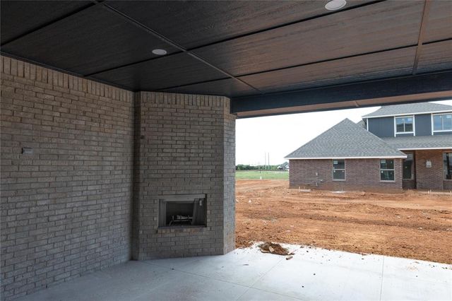 5601 Prickly Wild Way, Edmond, OK 73034