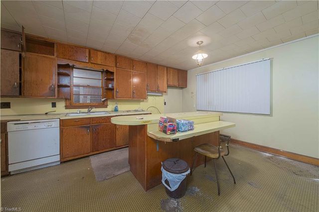 2012 Old Fletcher Road, Yadkinville, NC 27055