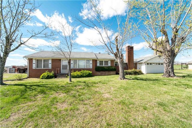 2012 Old Fletcher Road, Yadkinville, NC 27055