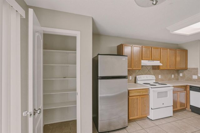 5509 Apple Orchard LN, Austin, TX 78744
