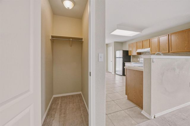5509 Apple Orchard LN, Austin, TX 78744