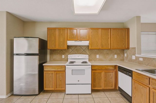 5509 Apple Orchard LN, Austin, TX 78744