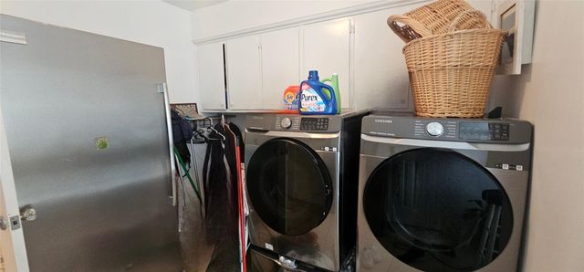 8033 Mchard Road, Pearland, TX 77581