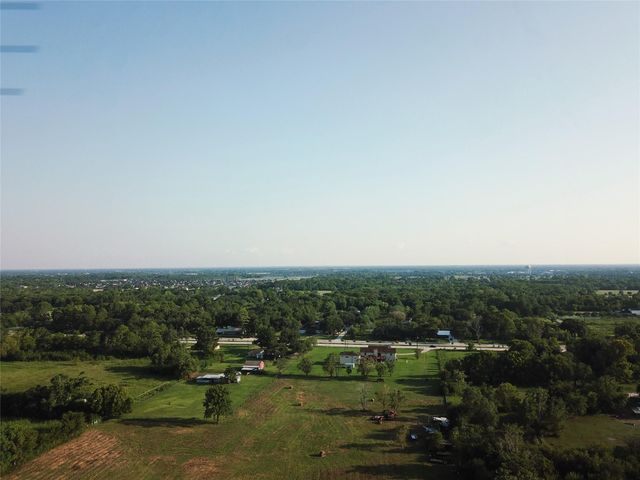 8033 Mchard Road, Pearland, TX 77581