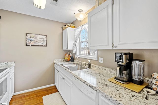 110 Old Timber Road, Woodruff, SC 29388