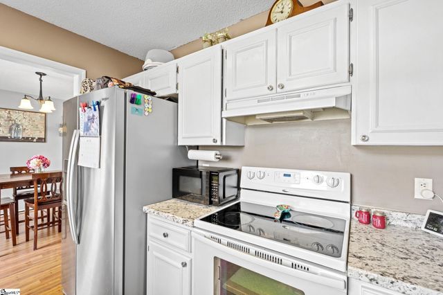 110 Old Timber Road, Woodruff, SC 29388