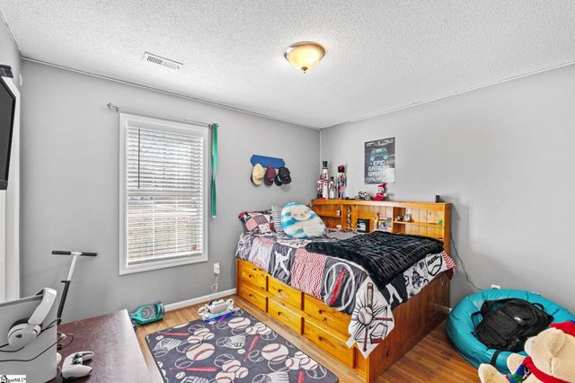 110 Old Timber Road, Woodruff, SC 29388