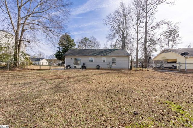 110 Old Timber Road, Woodruff, SC 29388