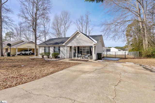 110 Old Timber Road, Woodruff, SC 29388