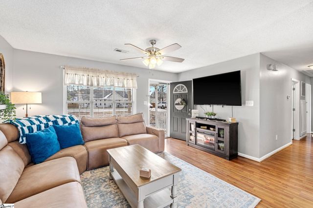 110 Old Timber Road, Woodruff, SC 29388