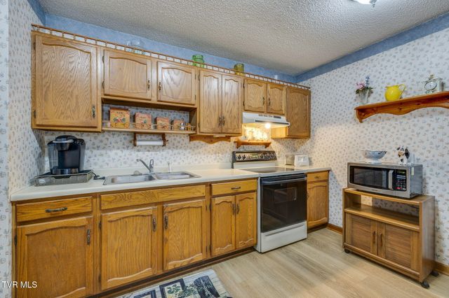 1308 Reedy Creek Road, Bristol, TN 37620