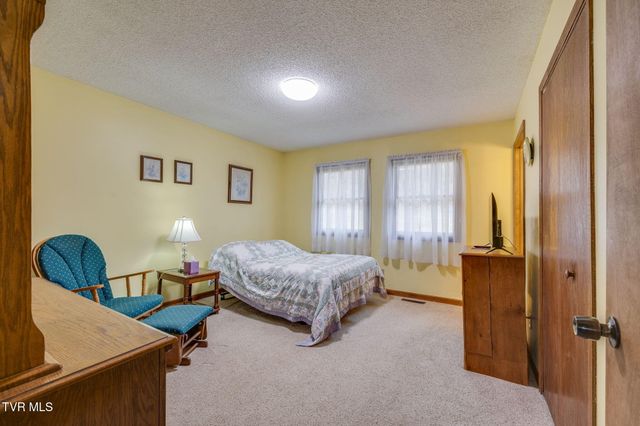 1308 Reedy Creek Road, Bristol, TN 37620