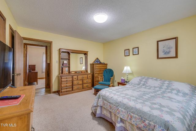 1308 Reedy Creek Road, Bristol, TN 37620