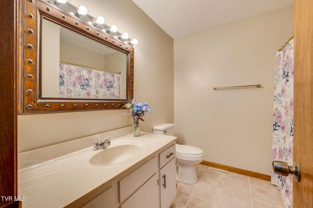 1308 Reedy Creek Road, Bristol, TN 37620