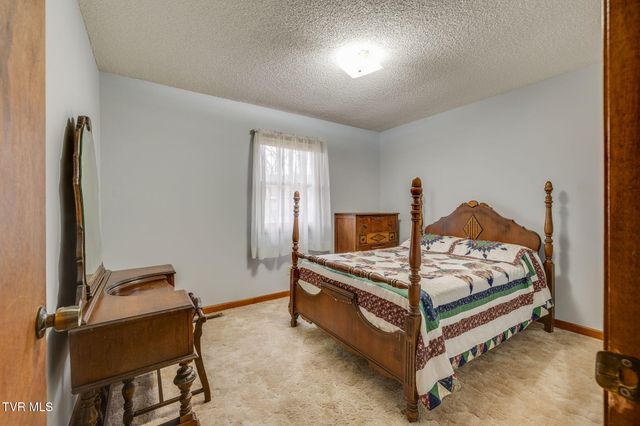 1308 Reedy Creek Road, Bristol, TN 37620