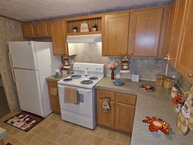 296 Deep Woods Road, Saint George, SC 29477