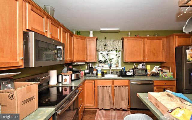 107 CLARION DR, Douglassville, PA 19518