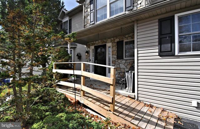 107 CLARION DR, Douglassville, PA 19518