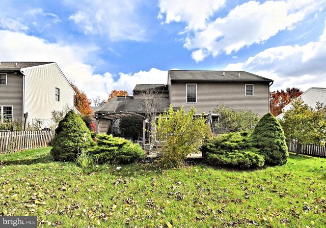 107 CLARION DR, Douglassville, PA 19518