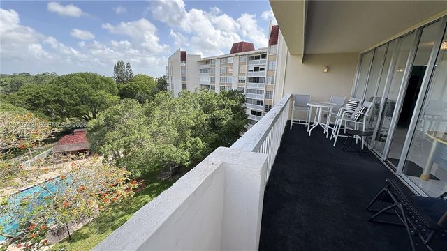 6901 Environ Blvd 6C, Lauderhill, FL 33319