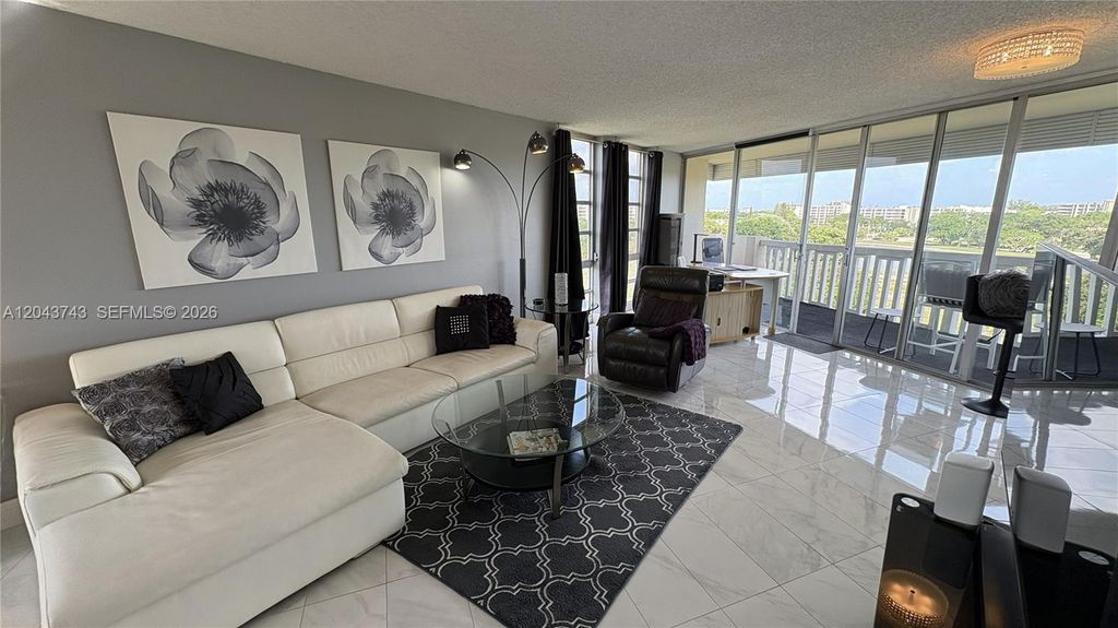 6901 Environ Blvd 6C, Lauderhill, FL 33319