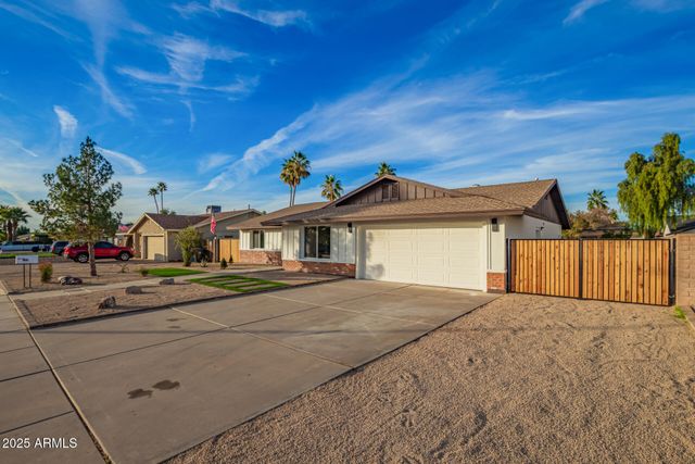 2910 W ANDERSON Drive, Phoenix, AZ 85053