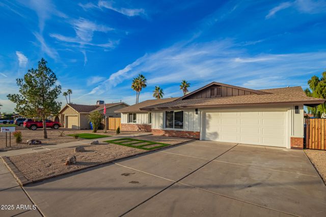 2910 W ANDERSON Drive, Phoenix, AZ 85053