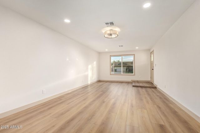 2910 W ANDERSON Drive, Phoenix, AZ 85053