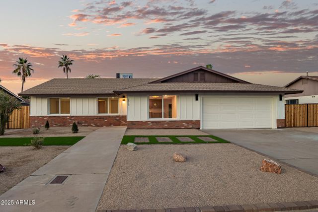 2910 W ANDERSON Drive, Phoenix, AZ 85053