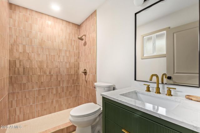 2910 W ANDERSON Drive, Phoenix, AZ 85053