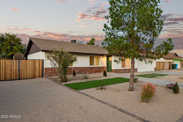 2910 W ANDERSON Drive, Phoenix, AZ 85053