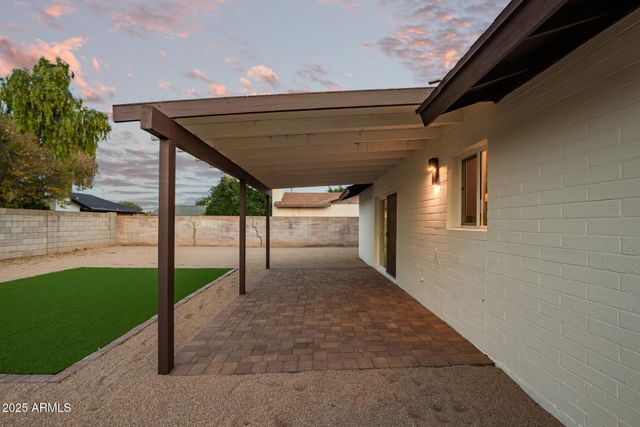 2910 W ANDERSON Drive, Phoenix, AZ 85053