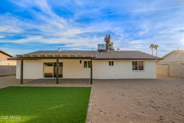 2910 W ANDERSON Drive, Phoenix, AZ 85053