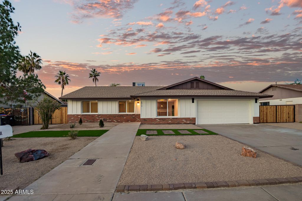 2910 W ANDERSON Drive, Phoenix, AZ 85053