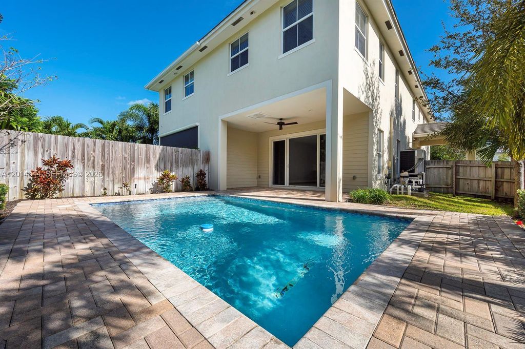 1031 NE 13th Avenue, Fort Lauderdale, FL 33304