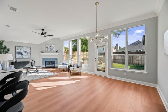 2129 Wallbrook Drive, Lewisville, TX 75067