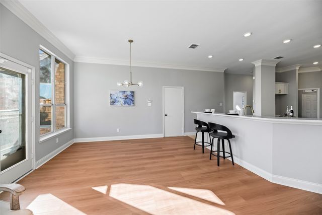 2129 Wallbrook Drive, Lewisville, TX 75067