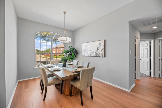 2129 Wallbrook Drive, Lewisville, TX 75067